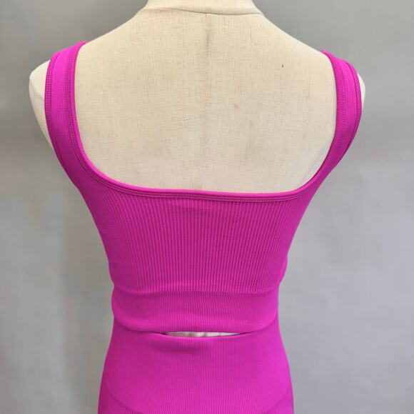 Amazon ribbed seamless button scrunch leggings & sports bra set pink size medium - Picture 7 of 12